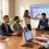 Business Team arbeitet produktiver mit KI-Agenten Unterstützung